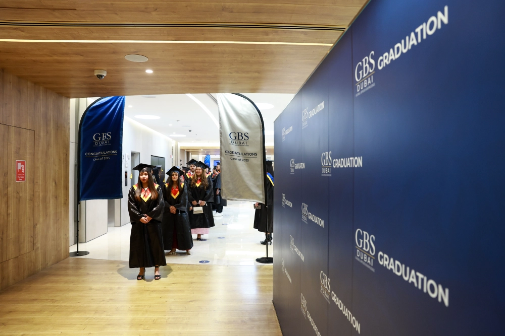 Graduates arriving at the ceremony